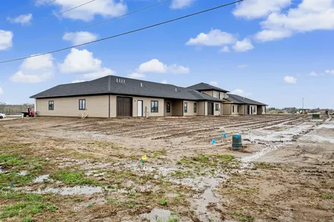 598 Lake Shore Drive Dyersville IA 52040