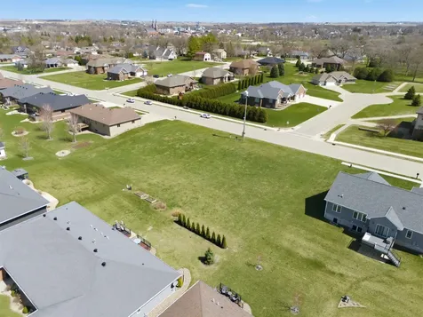 1004 7th Street SW Dyersville IA 52040