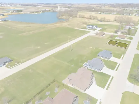 622 7th Street SW Dyersville IA 52040