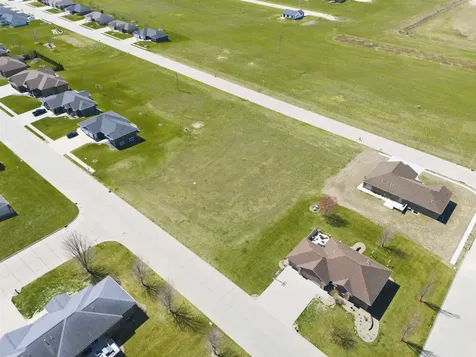 622 7th Street SW Dyersville IA 52040