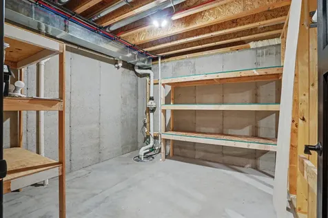 924 White Oak Manchester IA 52057
