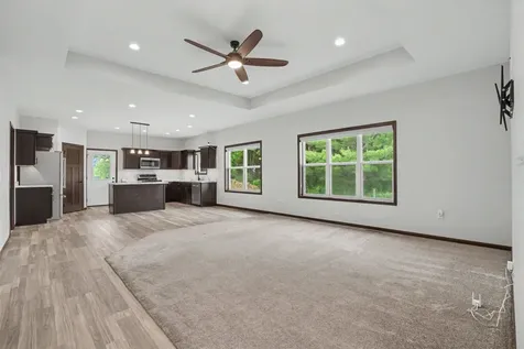 924 White Oak Manchester IA 52057