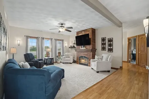 2104 332nd Avenue Dyersville IA 52040