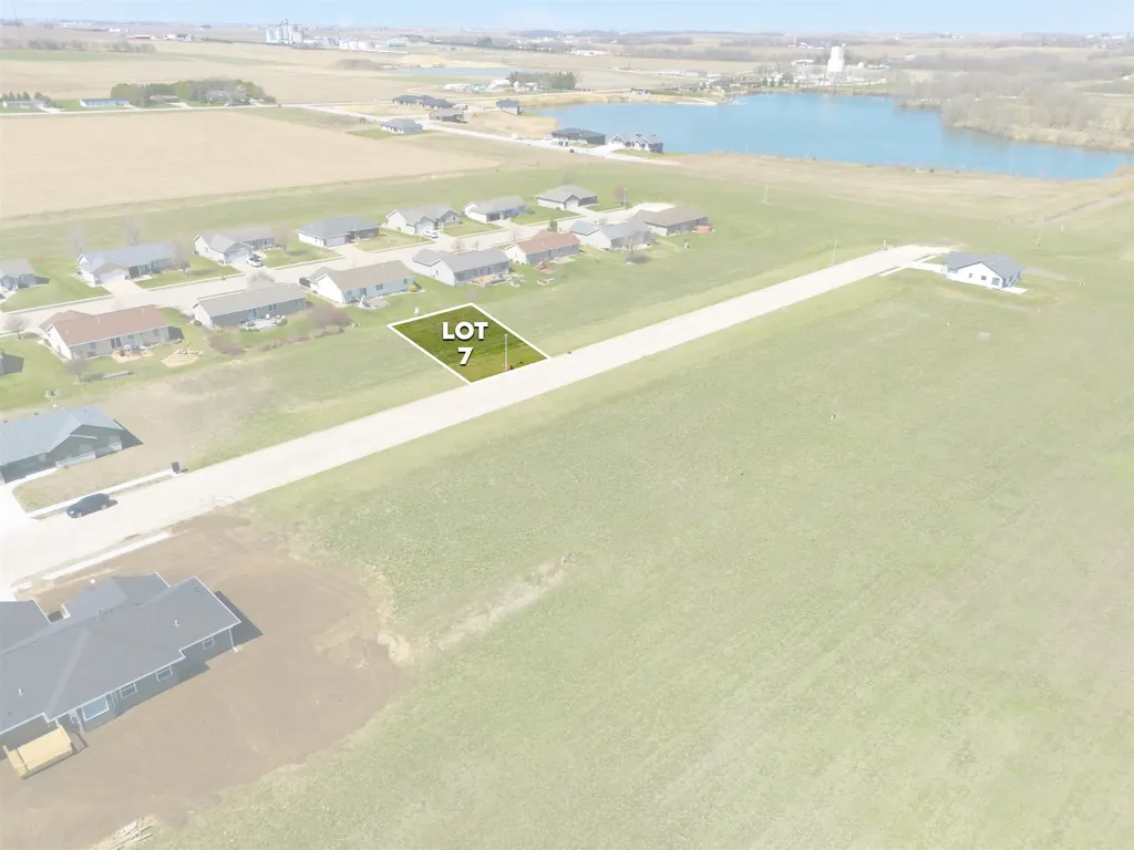 924 10th Street SW Dyersville IA 52040