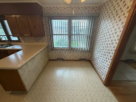 3280 Asbury Dubuque IA 52001