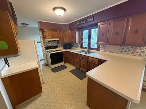 3280 Asbury Dubuque IA 52001