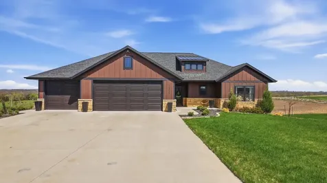 14549 Keegan Dubuque IA 52002