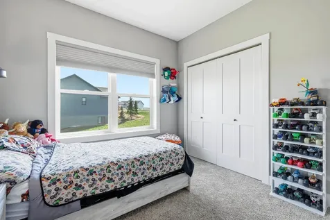 14549 Keegan Dubuque IA 52002