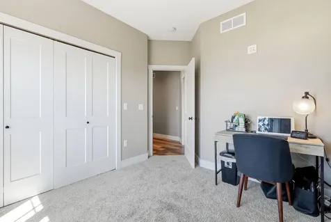 14549 Keegan Dubuque IA 52002