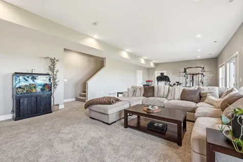 14549 Keegan Dubuque IA 52002