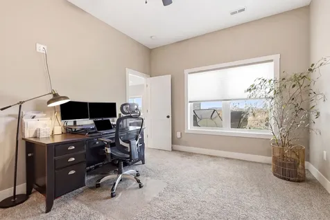 14549 Keegan Dubuque IA 52002
