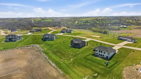 14549 Keegan Dubuque IA 52002