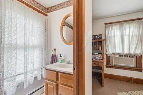 502 Hayes St SW Cascade IA 52033