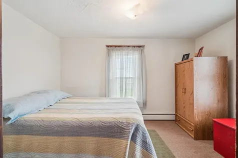 502 Hayes St SW Cascade IA 52033