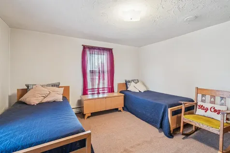 502 Hayes St SW Cascade IA 52033