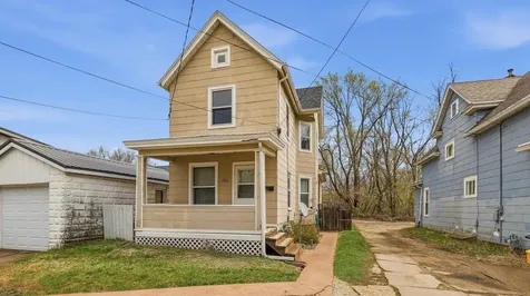 2186 Hodgdon Dubuque IA 52001