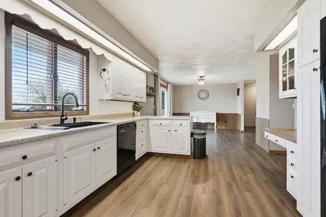 306 N Chestnut Edgewood IA 52042