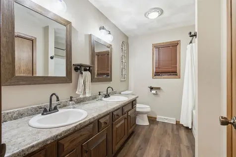 306 N Chestnut Edgewood IA 52042