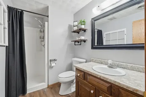 306 N Chestnut Edgewood IA 52042
