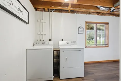 306 N Chestnut Edgewood IA 52042