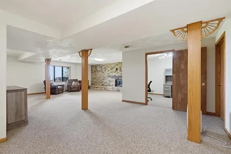 306 N Chestnut Edgewood IA 52042