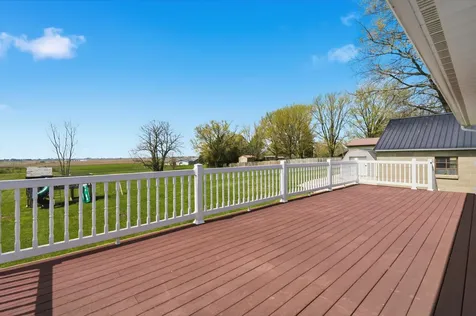 306 N Chestnut Edgewood IA 52042