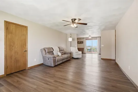 306 N Chestnut Edgewood IA 52042