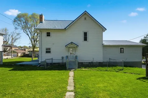 108 SW Second Elkader IA 52043