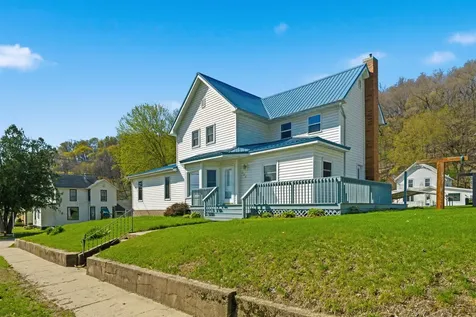 108 SW Second Elkader IA 52043