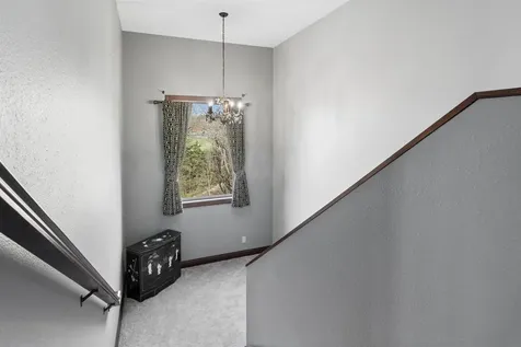 12146 Whispering Meadows Dubuque IA 52003