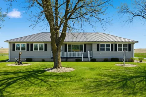 1838 Honey Creek Manchester IA 52057-000