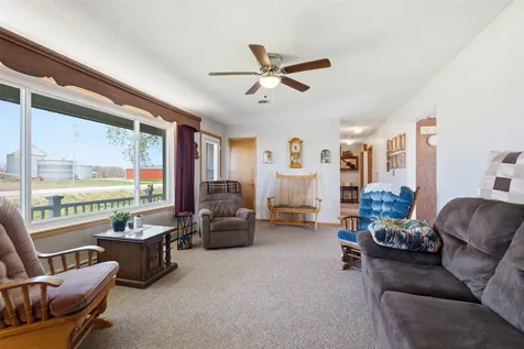 1838 Honey Creek Manchester IA 52057-000