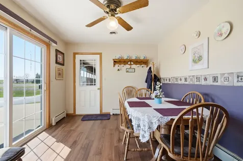 1838 Honey Creek Manchester IA 52057-000