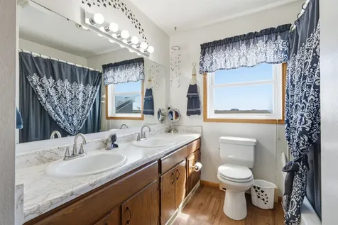 1838 Honey Creek Manchester IA 52057-000