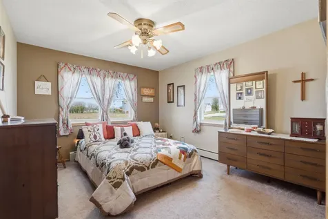 1838 Honey Creek Manchester IA 52057-000