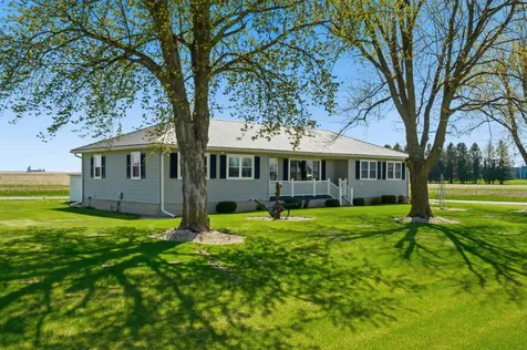 1838 Honey Creek Manchester IA 52057-000