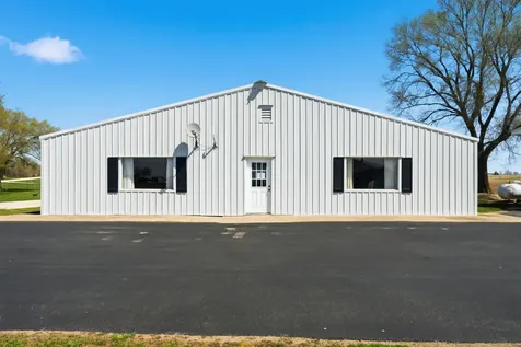 1838 Honey Creek Manchester IA 52057-000