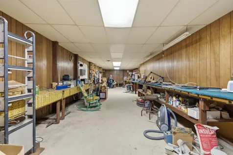 1838 Honey Creek Manchester IA 52057-000