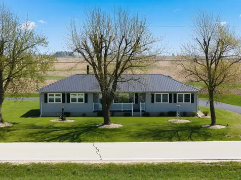 1838 Honey Creek Manchester IA 52057-000