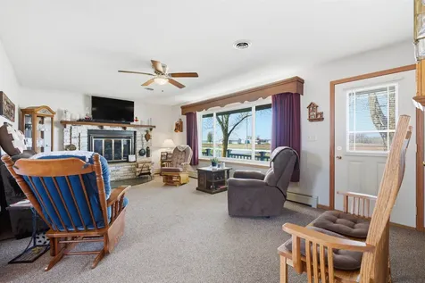 1838 Honey Creek Manchester IA 52057-000