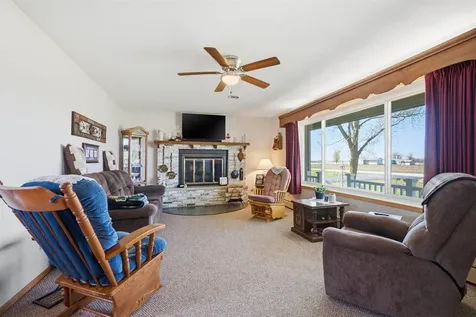 1838 Honey Creek Manchester IA 52057-000