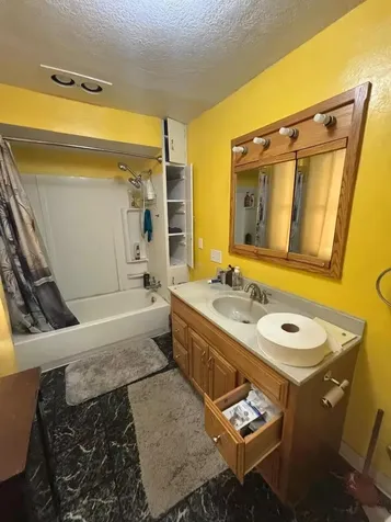 17656 Gardners Dubuque IA 52001