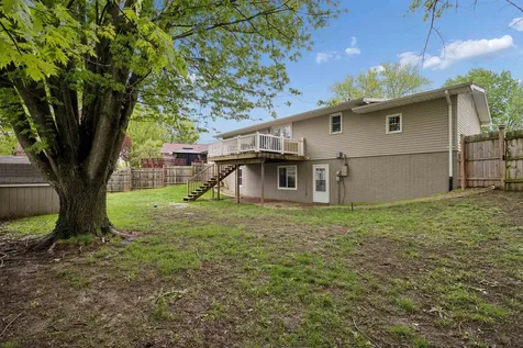 5523 Northwood Dubuque IA 52002