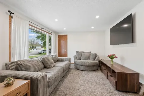 5523 Northwood Dubuque IA 52002