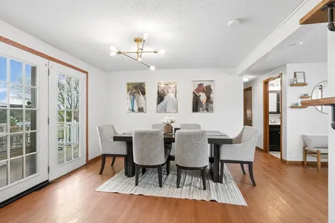 5523 Northwood Dubuque IA 52002
