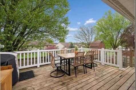 5523 Northwood Dubuque IA 52002