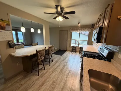 21853 Kings Dubuque IA 52001