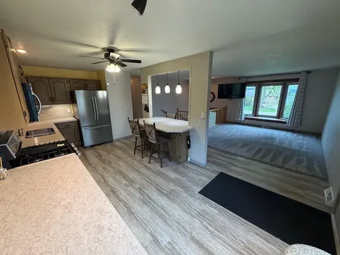 21853 Kings Dubuque IA 52001