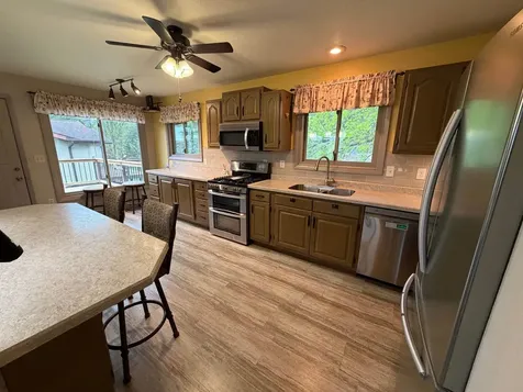 21853 Kings Dubuque IA 52001