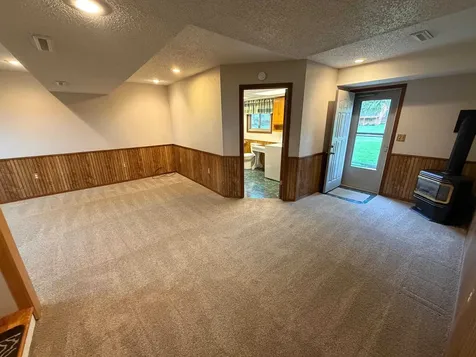 21853 Kings Dubuque IA 52001